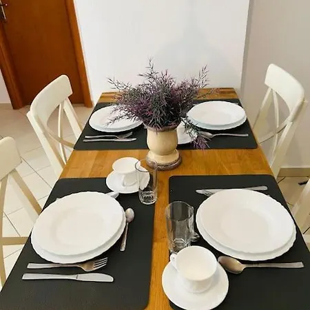 Orange Ap. 2 Bed- Centre ! Lejlighed *