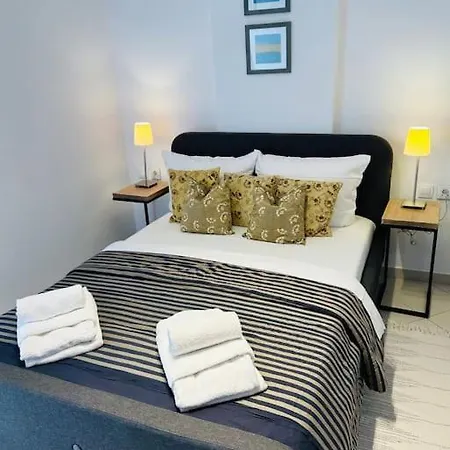 Orange Ap. 2 Bed- Centre ! *